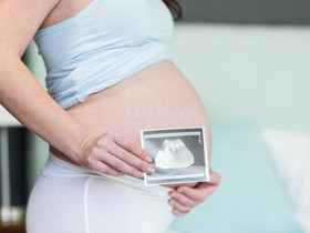 孕產婦感染新冠肺炎會影響胎兒嗎？感染新冠肺炎還能繼續母乳嗎？